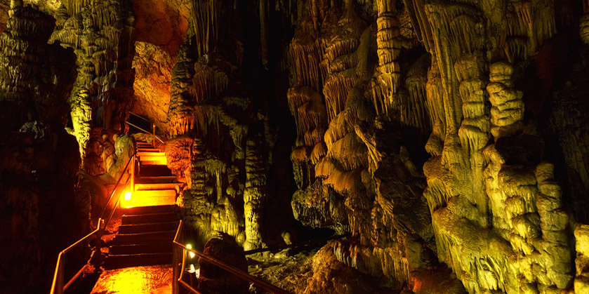 Дети подземелий: пещера Зевса в долине Лассити